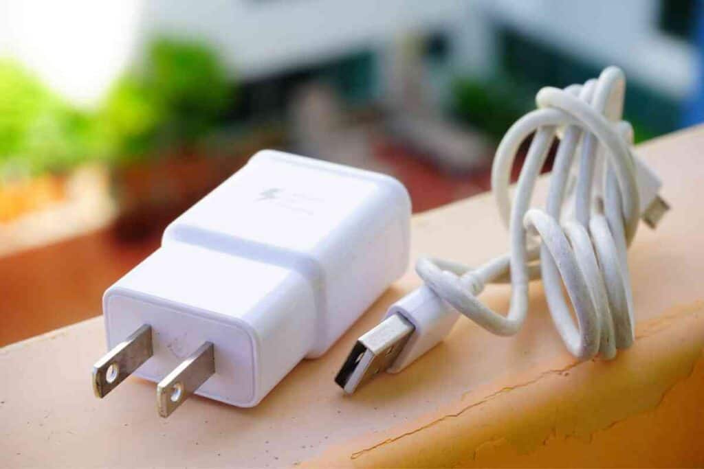 Charging A MacBook Air With An 80W Charger 1