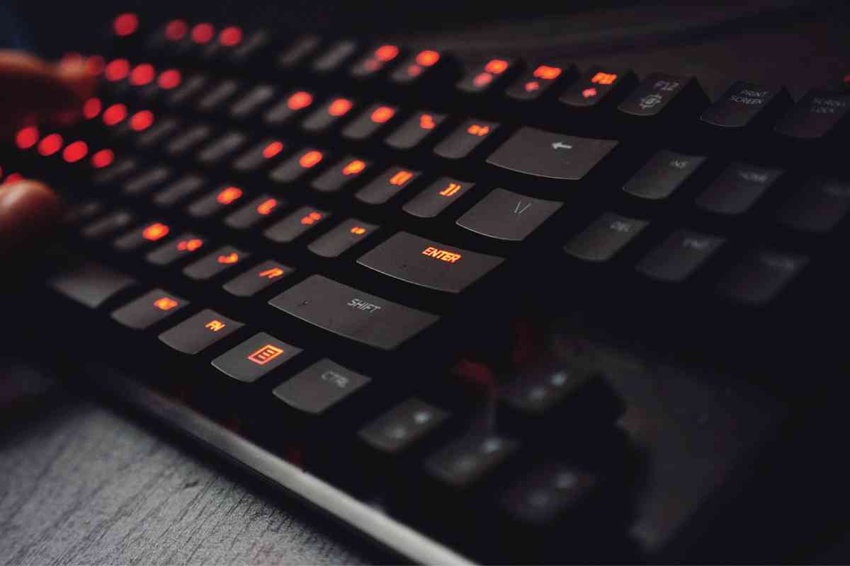Where Is Scroll Lock On A Logitech Keyboard? - Born Techie